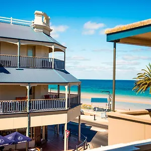 https://esplanade-hotel-adelaide.adelaidehotels-au.com